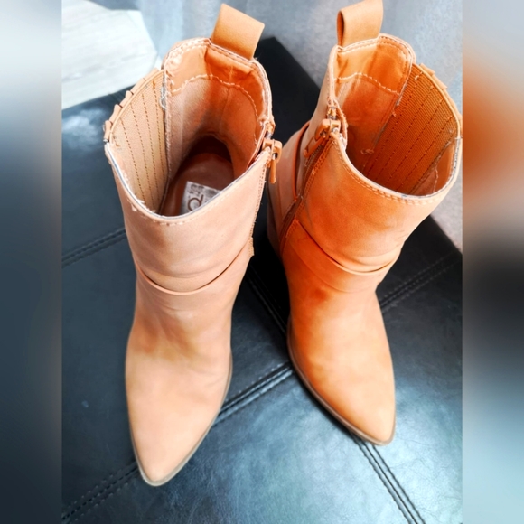 DOLCE VITA ANKLE BOOTS - Picture 1 of 6